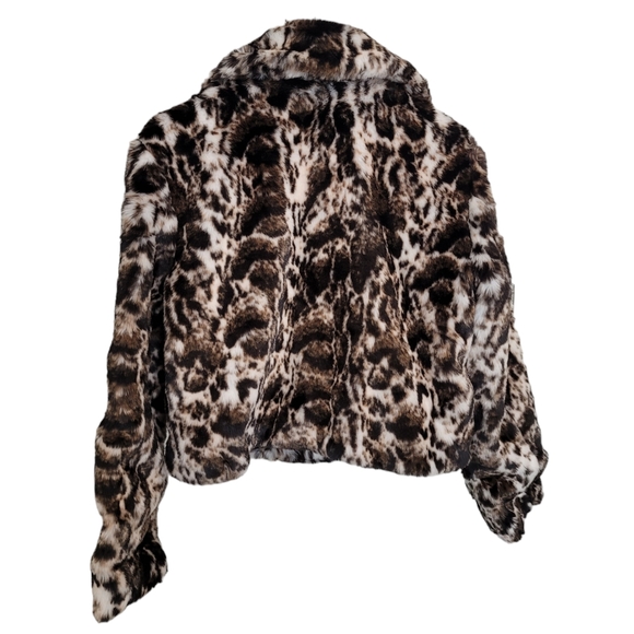 🆕️ B.O.G Band of the Free Wildcat Crop Faux Fur Jacket in Ivory Black - Picture 9 of 10